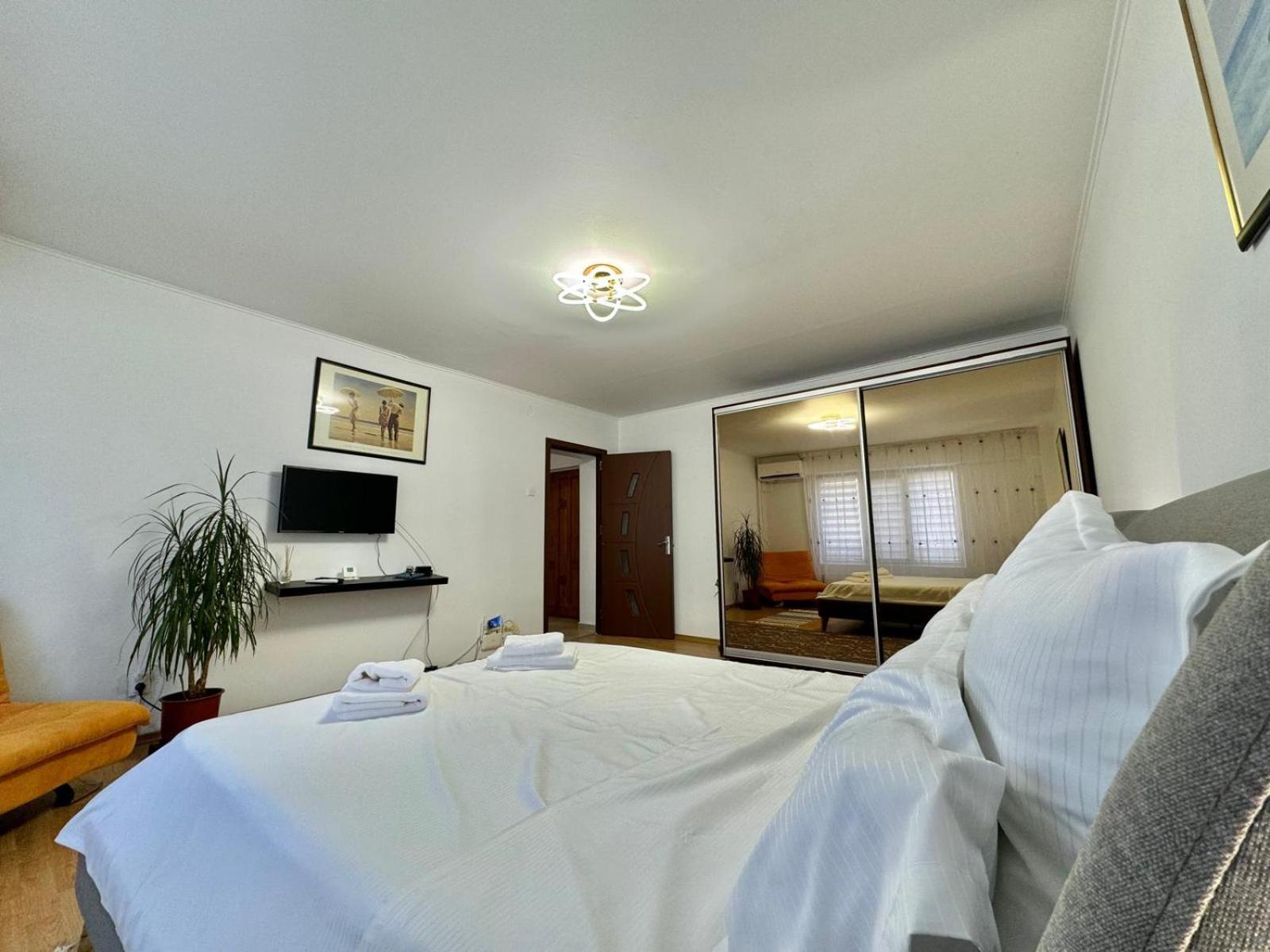 Sunrise Apartment Bucharest Exterior photo